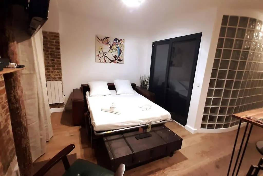 Midnight In Paris Montmartre Apartment 0*,