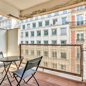 Apartment Quartier Arc De Triomphe Free Netflix, Paris