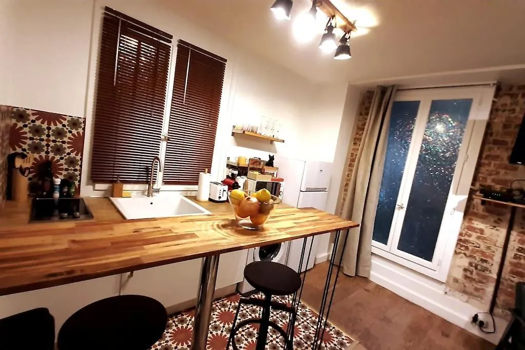 Midnight In Paris Montmartre Apartment