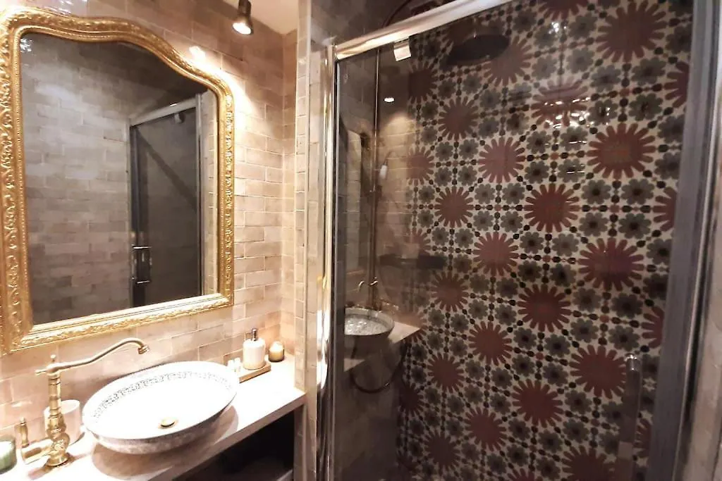 Midnight In Paris Montmartre Apartment 0*,  France