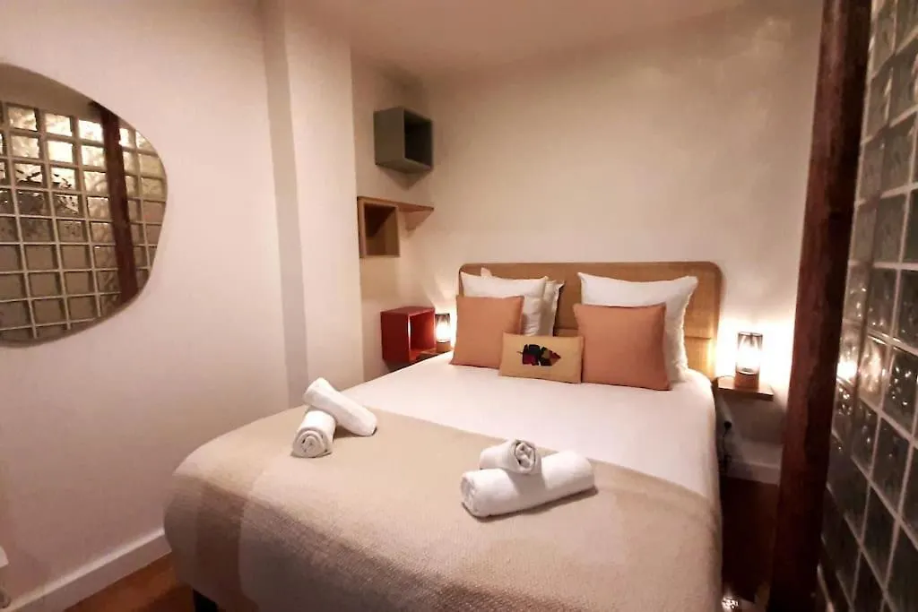 Midnight In Paris Montmartre Apartment